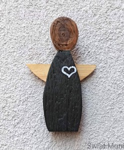 Aniołek Rustykalny w ciemno zielonej sukni 18,5 cm do wewnątrz 