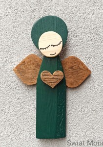Anioł Natura w zielonej sukni 40 cm 