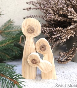 Święta Rodzina jasna 12 cm 