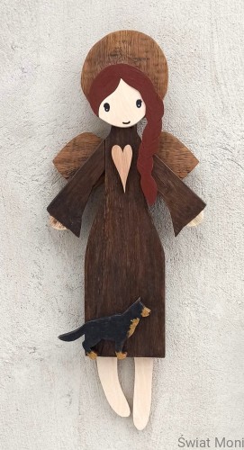 Wiszący Anioł z drewna