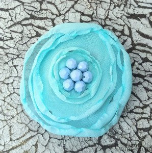 Broszka miętowy kwiat 8 cm 