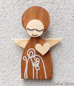 Zamów podobnego Aniołek Świąteczny ze Świętą Rodziną 25 cm